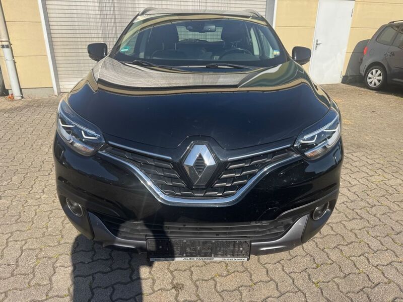 Schwarz Gebraucht 2016 Renault Kadjar Bose Edition SUV | 8.999 € (Guter Preis) - Bild 1/4