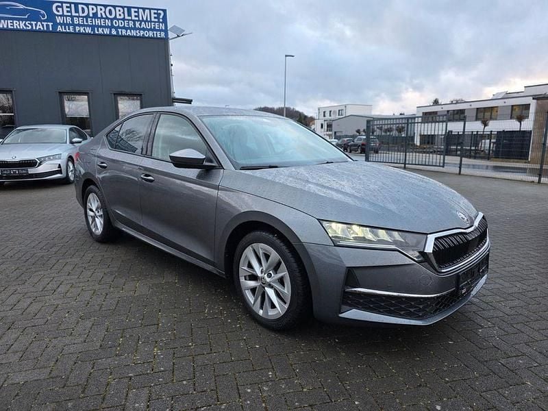 Gebraucht Skoda Octavia Selection 150 PS (110 kW) 2025 Grau Limousine