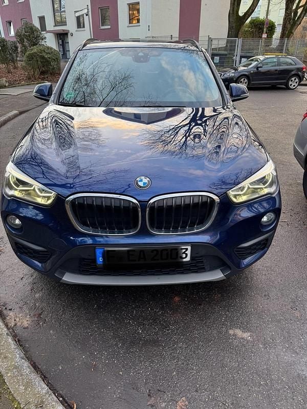 Blau Gebraucht 2016 BMW X1 SUV | 14.500 € (Superpreis) - Bild 1/4