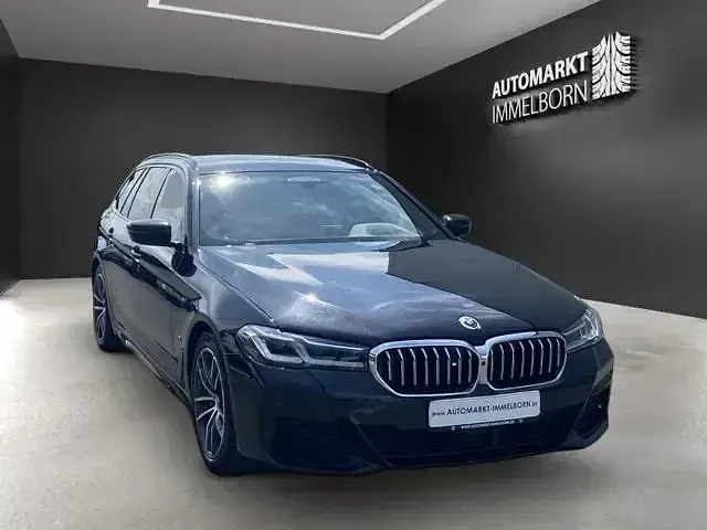 Gebraucht BMW 530 M Sport 286 PS (210 kW) 2023 Schwarz Limousine