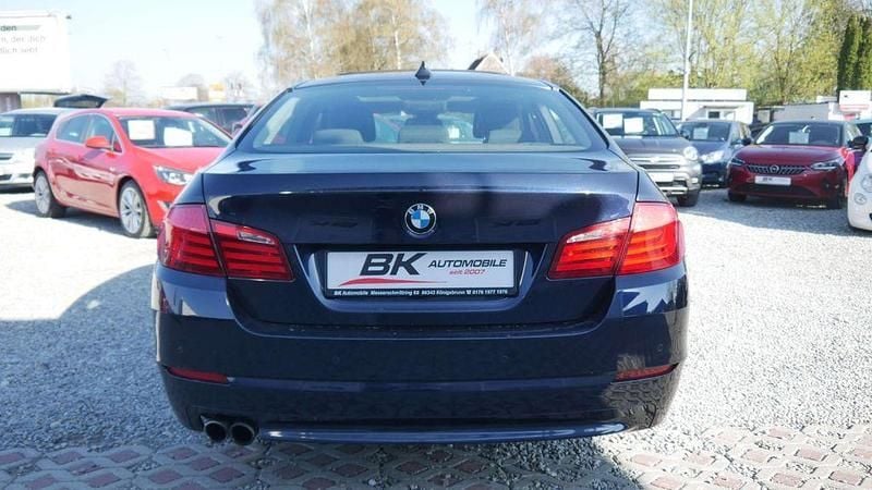 Second-hand BMW 525 204 CP (150 kW) 2011 Albastru Berlinǎ