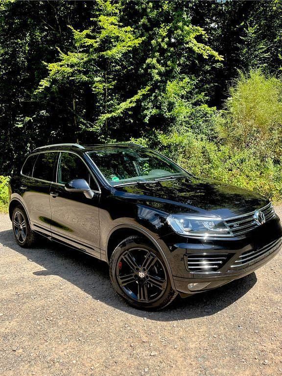 Schwarz Gebraucht 2016 VW Touareg R-line SUV | 27.500 € - Bild 1/4