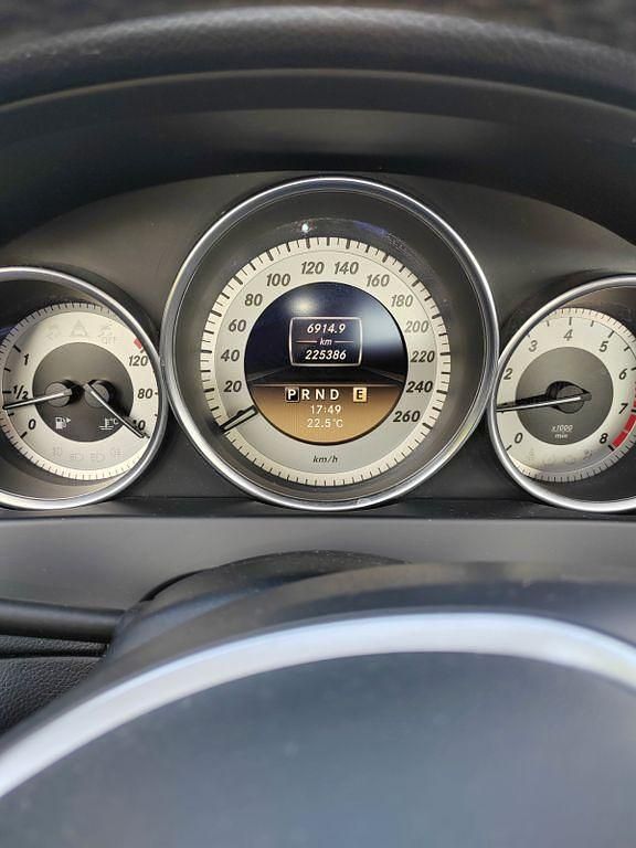 Schwarz Gebraucht 2012 Mercedes C250 Limousine | 8.600 € (Fairer Preis) - Bild 1/4