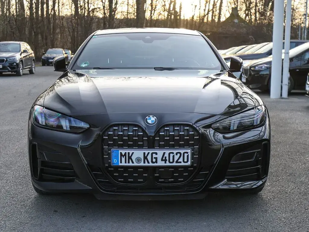Gebraucht BMW 420 Coupé M Sport 184 PS (135 kW) 2025 Black sapphire Coupé