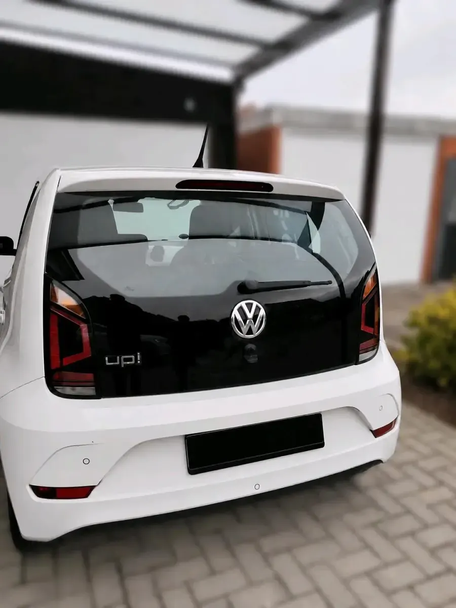 Używany VW up! 60 KM (44 kW) 2019 Biały Hatchback