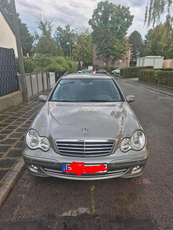 Andere farben Gebraucht 2004 Mercedes C200 Kombi | 3.000 € (Etwas zu teuer) - Bild 1/4