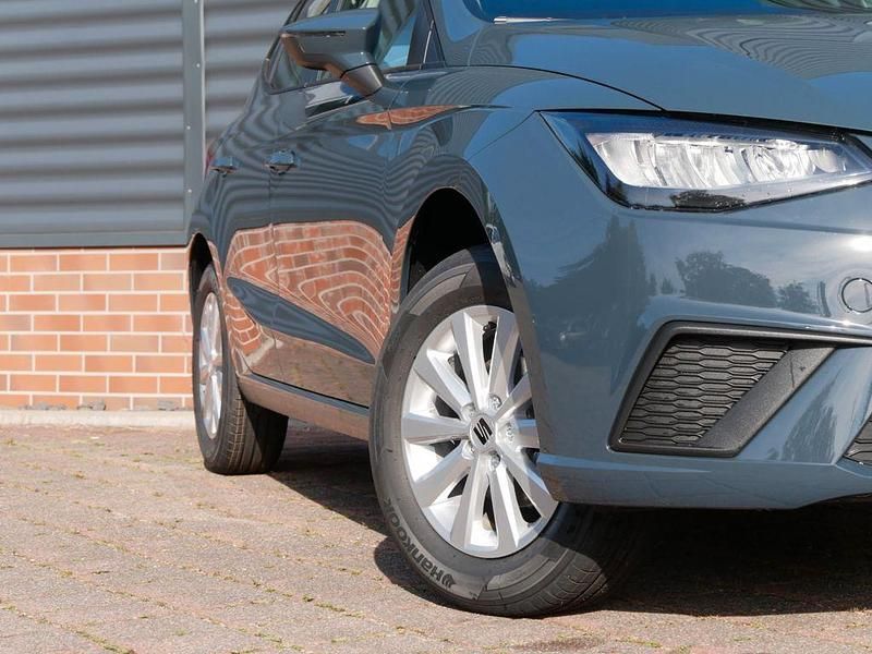 Neu Seat Ibiza 95 PS (69 kW) 2025 Blau Limousine