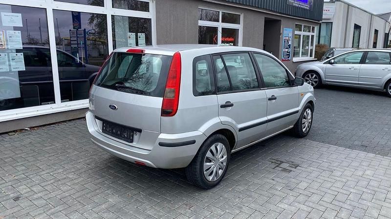 Gebraucht Ford Fusion Ambiente 80 PS (58 kW) 2003 Silber Kleinwagen