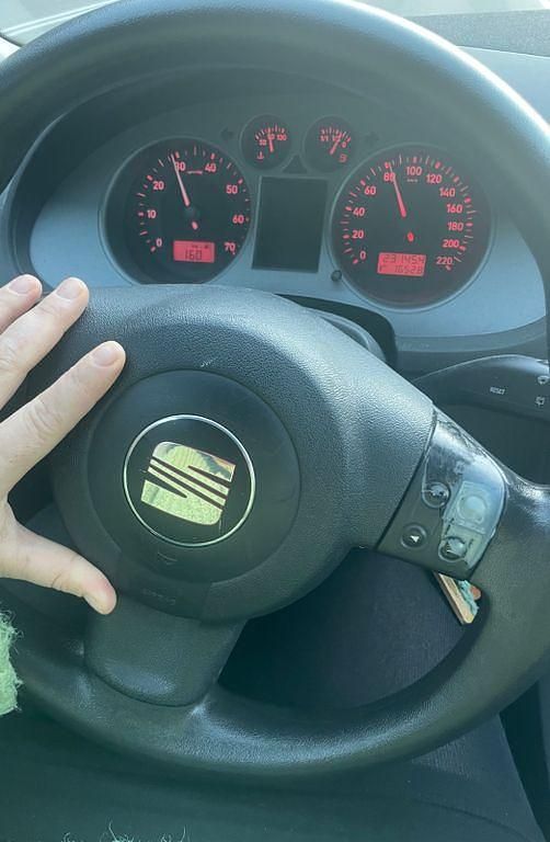 Blau Gebraucht 2008 Seat Ibiza Comfort Limousine | 700 € (Superpreis) - Bild 1/2