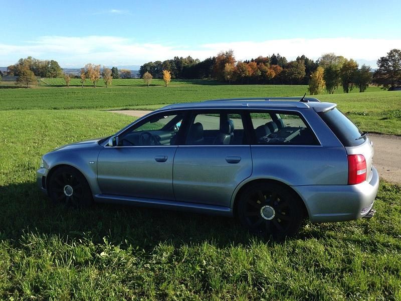 Second-hand Audi RS4 Sport 381 CP (280 kW) 2000 Argintiu Break