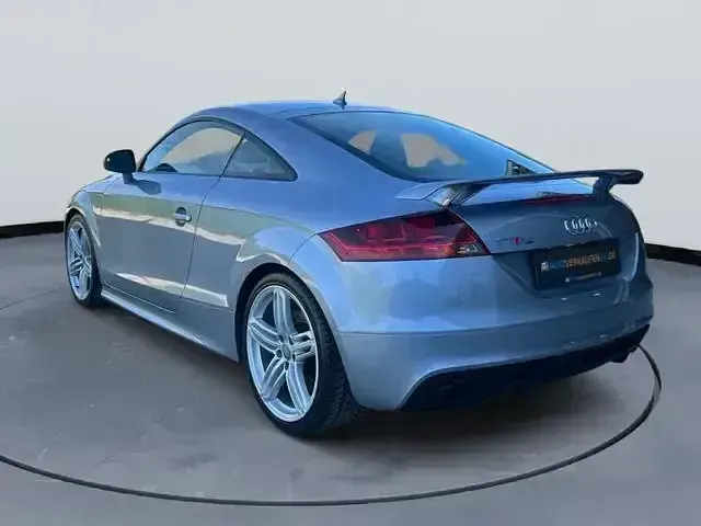 Używany Audi TT Exclusive 360 KM (264 kW) 2012 Srebrny Coupe