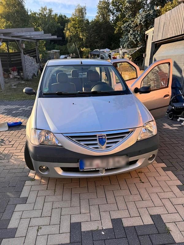 Silber Gebraucht 2007 Dacia Logan Limousine | 1.900 € (Guter Preis) - Bild 1/4