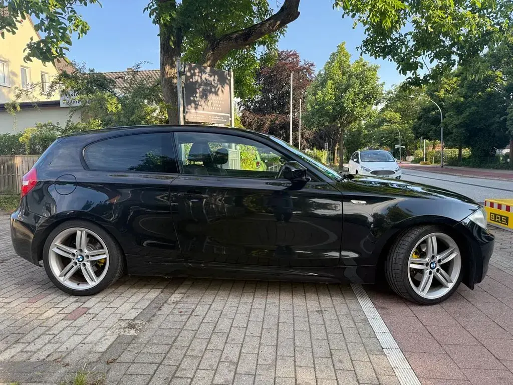 Gebraucht BMW 120 M Sport 170 PS (125 kW) 2010 Schwarz Kleinwagen