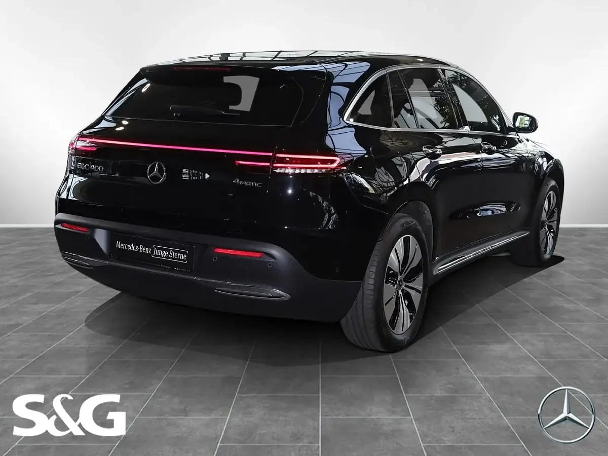 Gebraucht Mercedes EQC400 300 kW (408 PS) 2022 Schwarz SUV