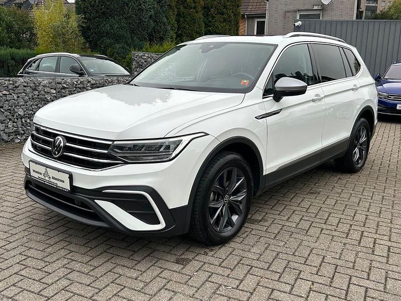 Weiß Gebraucht 2022 VW Tiguan Allspace SUV | 27.499 € (Fairer Preis) - Bild 1/4