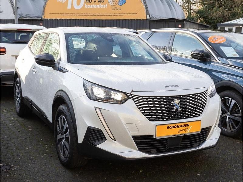 Gebraucht Peugeot e-2008 Active 100 kW (136 PS) 2023 Weiß SUV