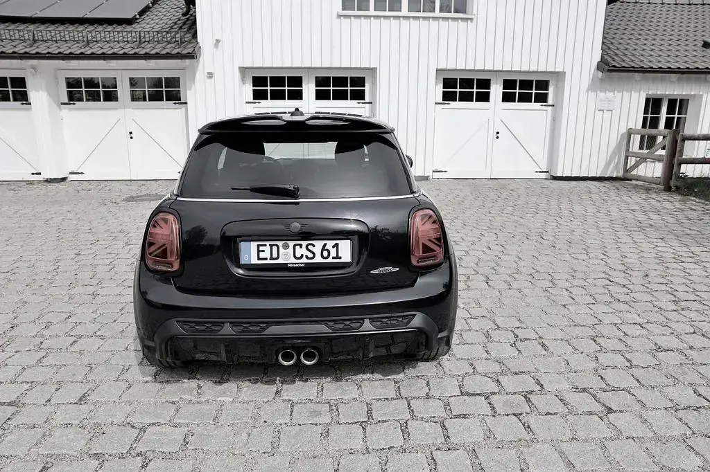 Gebraucht Mini John Cooper Works 231 PS (169 kW) 2023 Schwarz Kleinwagen