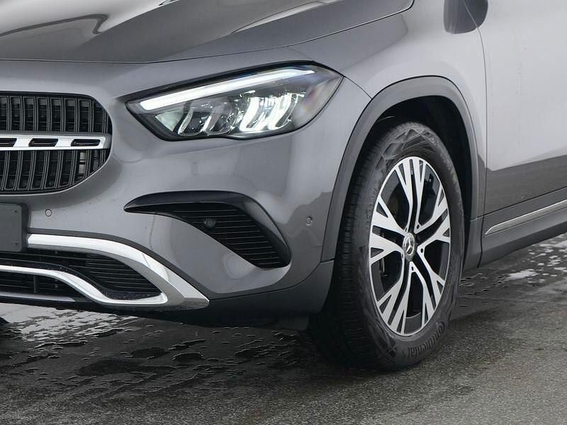 Gebraucht Mercedes GLA180 Advanced 136 PS (100 kW) 2024 Grau SUV