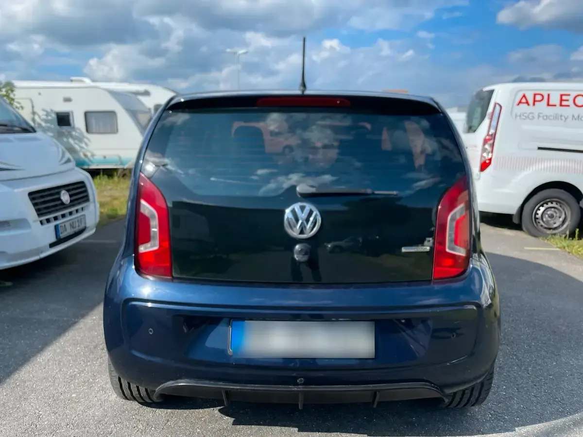 Używany VW up! 74 KM (54 kW) 2014 Niebieski Hatchback