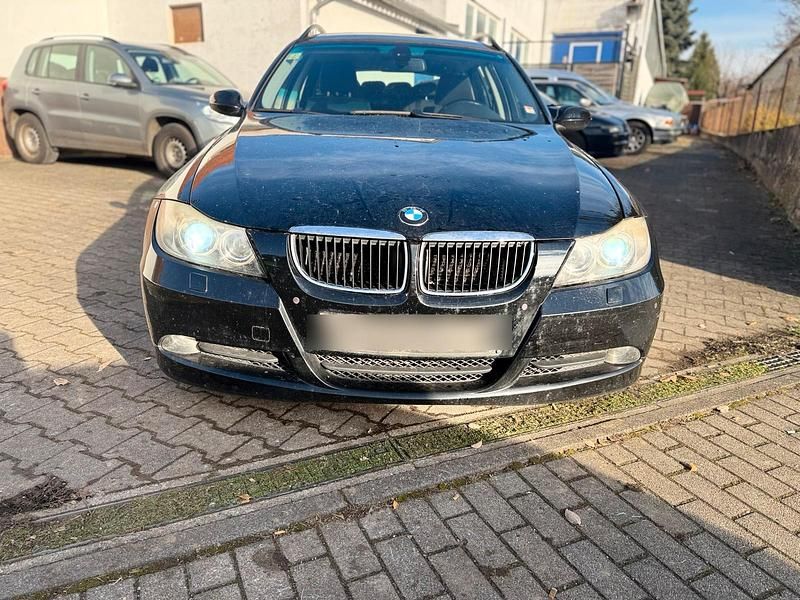 Schwarz Gebraucht 2006 BMW 320 Kombi | 1.550 € (Superpreis) - Bild 1/4