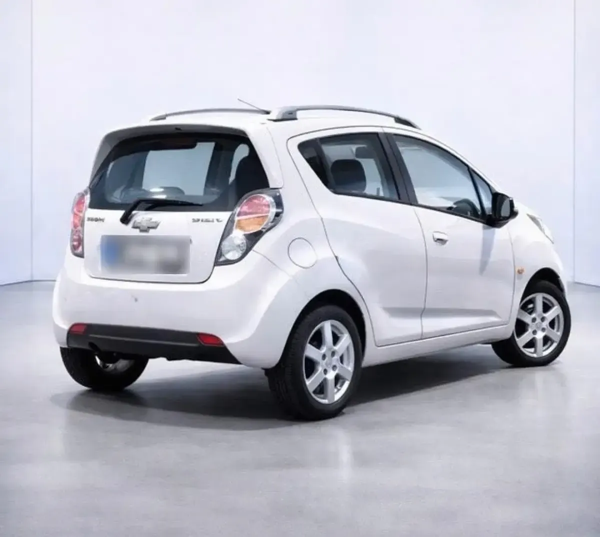 Gebraucht Chevrolet Spark LS 82 PS (60 kW) 2011 Weiß Kleinwagen