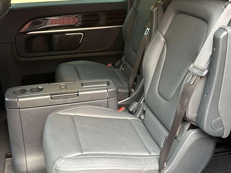 Gebraucht 2022 Mercedes V300 Edition Van / Kleinbus | 65.000 € (Teuer) - Bild 1/4