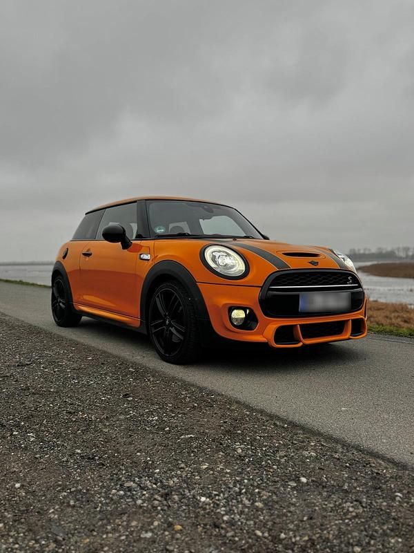 Second-hand Mini Cooper SD 231 CP (169 kW) 2016 Portocaliu Hatchback