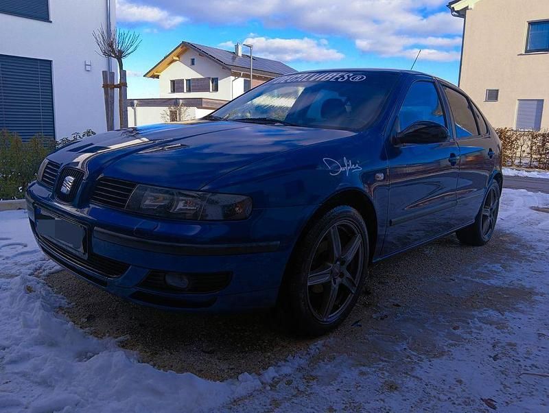 Second-hand Seat Leon Stella 105 CP (77 kW) 2004 Albastru Hatchback