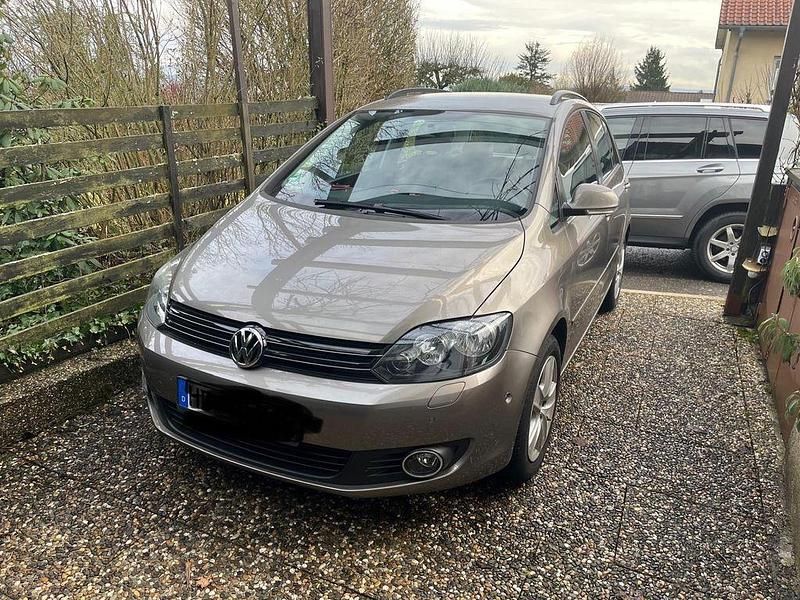 Braun Gebraucht 2009 VW Golf Plus Cross Team Van / Kleinbus | 7.500 € (Fairer Preis) - Bild 1/4