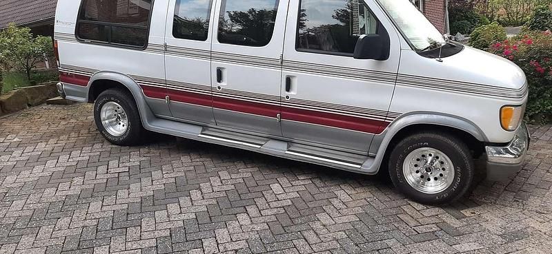Gebraucht Ford Econoline 185 PS (136 kW) 1992 Weiß Van / Kleinbus