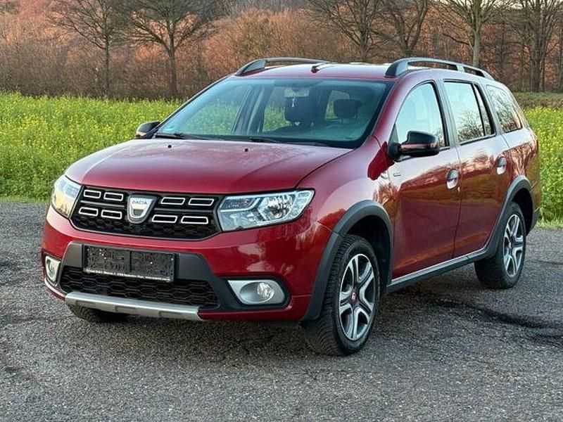 Rot Gebraucht 2020 Dacia Logan Limousine | 7.490 € (Fairer Preis) - Bild 1/4