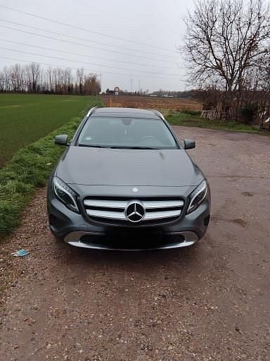 Gebraucht Mercedes GLA180 Urban 122 PS (89 kW) 2016 Grau SUV
