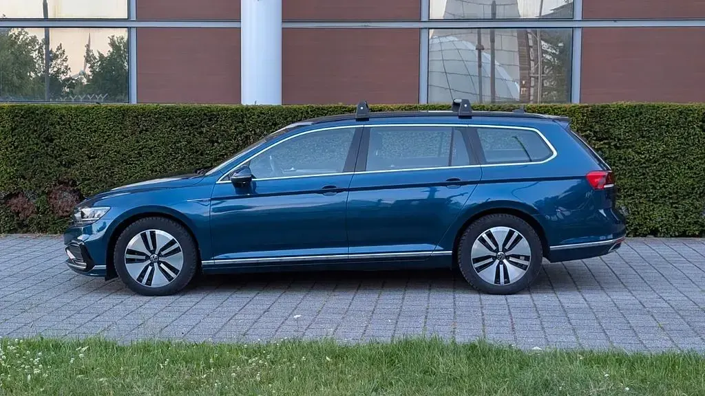 Gebraucht VW Passat GTE 218 PS (160 kW) 2022 Blau Kombi