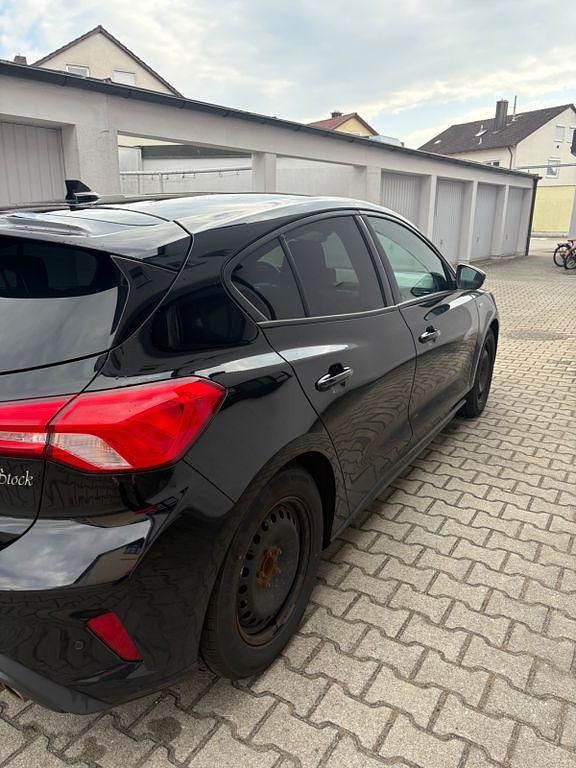 Gebraucht Ford Focus ST-Line 150 PS (110 kW) 2019 Schwarz Limousine
