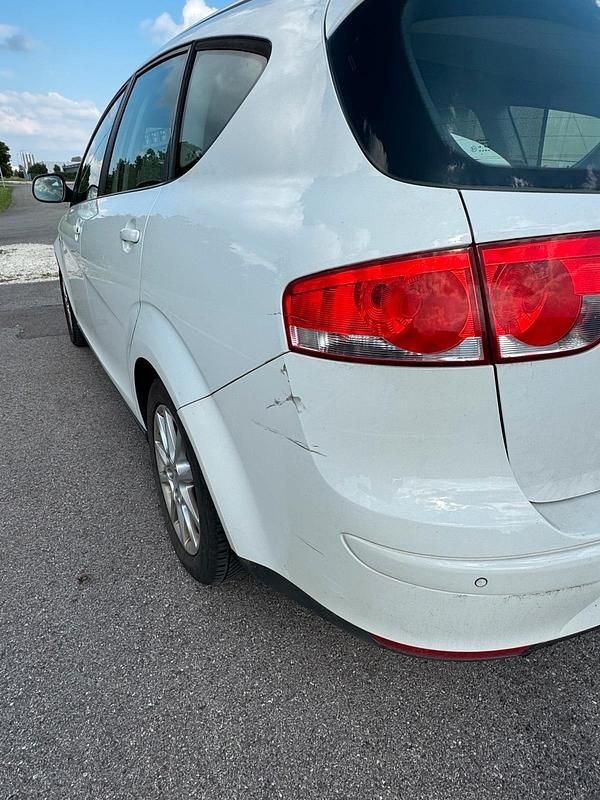 Gebraucht Seat Altea XL 160 PS (117 kW) 2010 Weiß Van / Kleinbus