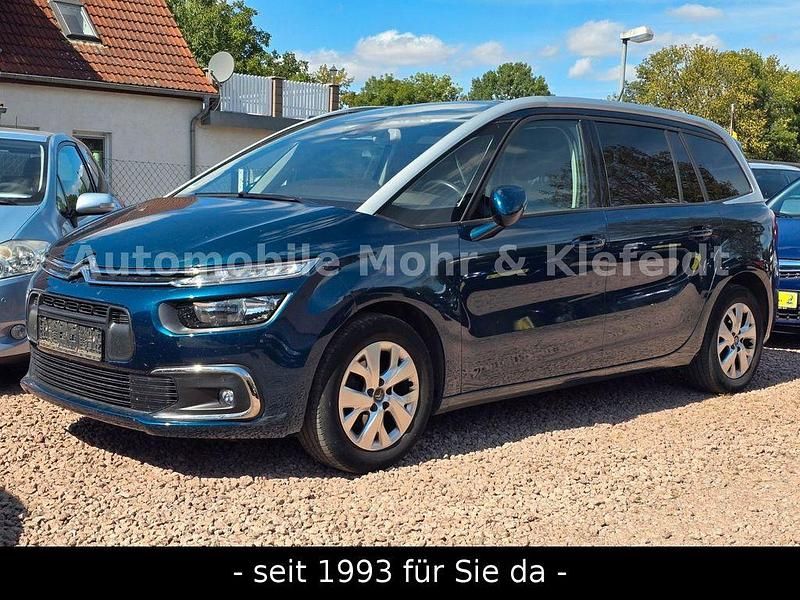 Grün Gebraucht 2020 Citroën C4 SpaceTourer Feel Van / Kleinbus | 14.999 € (Fairer Preis) - Bild 1/1
