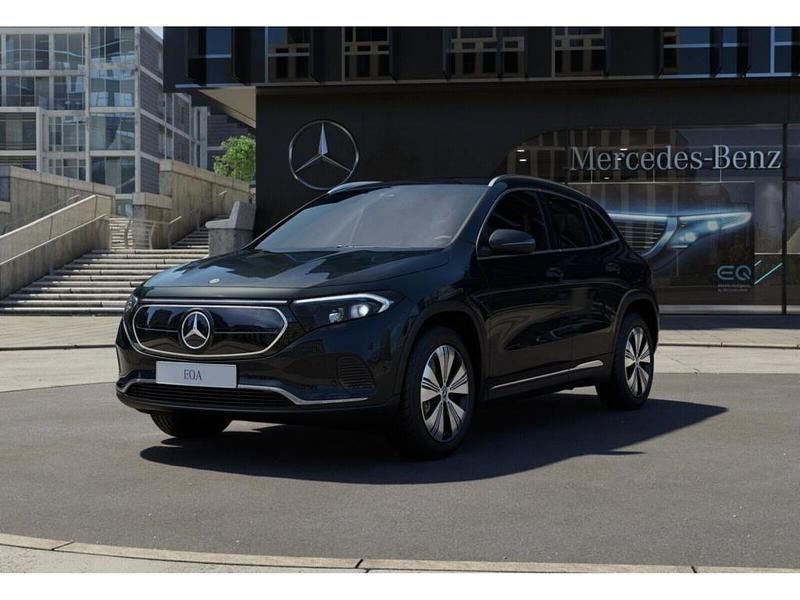 Gebraucht Mercedes EQA250 Progressive 139 kW (190 PS) 2023 Metalliclack kosmosschwarz SUV