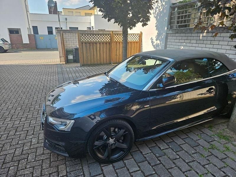 Gebraucht Audi A5 Cabriolet Ambiente 272 PS (200 kW) 2015 Blau Cabrio