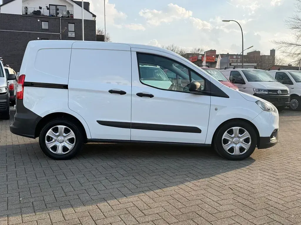 Gebraucht Ford Transit Trend 75 PS (55 kW) 2021 Weiß Van / Kleinbus