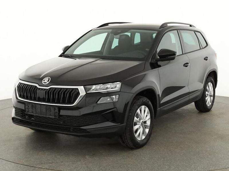 Neu Skoda Karoq Selection 150 PS (110 kW) 2025 Black magic perleffekt SUV