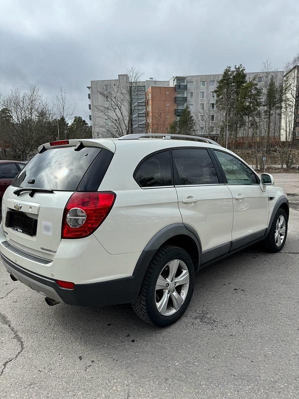 Gebraucht Chevrolet Captiva 163 PS (119 kW) 2011 Weiß SUV