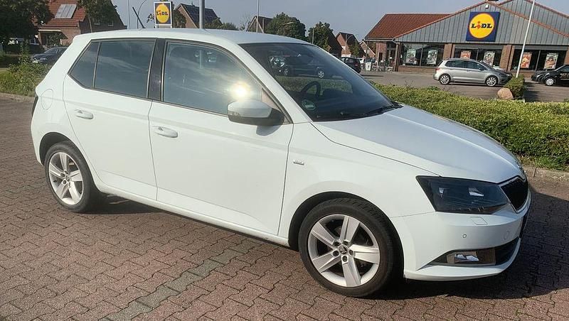 Gebraucht Skoda Fabia Style 75 PS (55 kW) 2017 Weiß Limousine