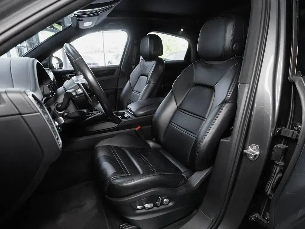 Gebraucht Porsche Cayenne S 441 PS (324 kW) 2020 Grau SUV
