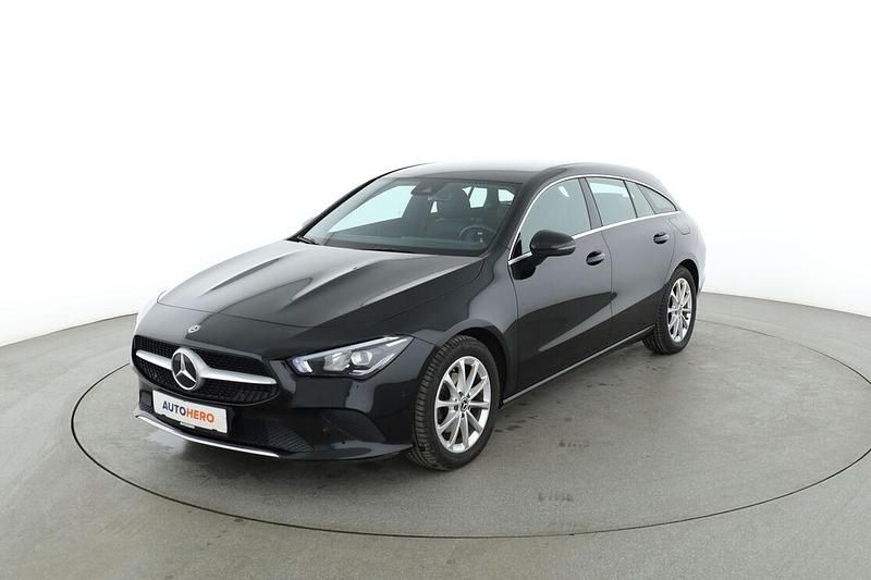 Schwarz Gebraucht 2019 Mercedes CLA180 Shooting Brake Progressive Kombi | 21.890 € (Fairer Preis) - Bild 1/3
