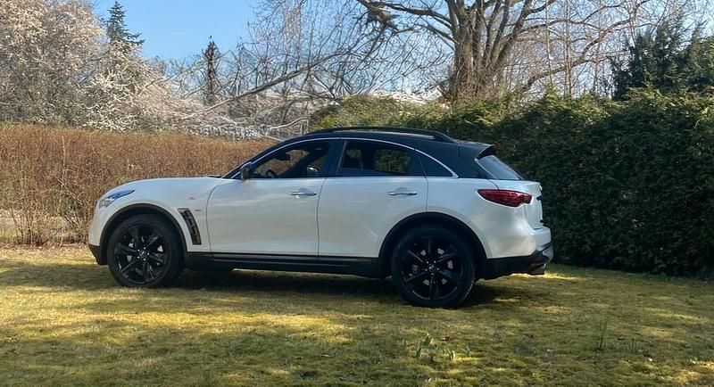Weiß Gebraucht 2017 Infiniti QX70 Sport Tech SUV | 23.900 € (Guter Preis) - Bild 1/4