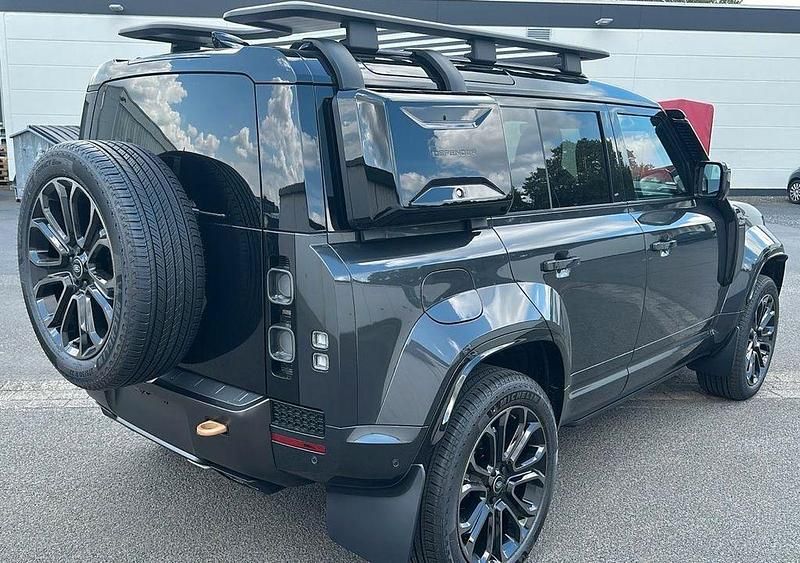 Neu Land Rover Defender 635 PS (467 kW) 2025 Carpathian grey hochglanz SUV