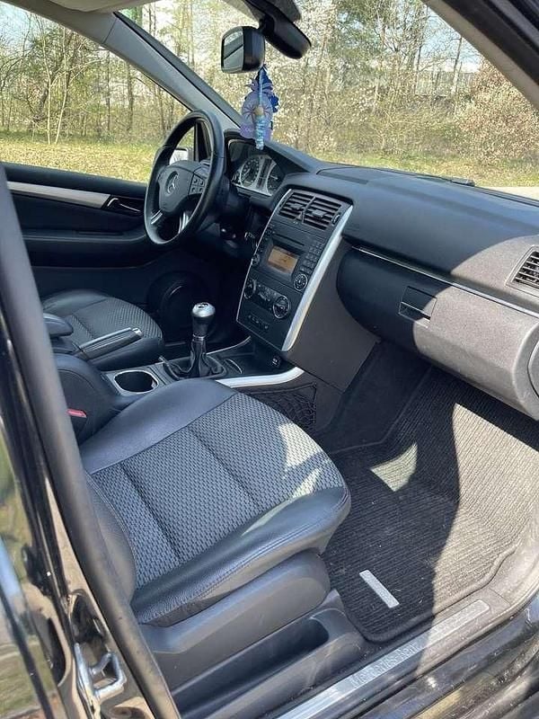 Gebraucht Mercedes B200 Sport 140 PS (102 kW) 2009 Schwarz Van / Kleinbus