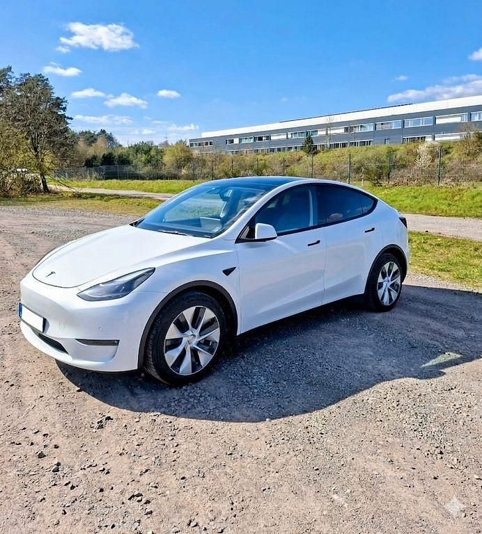 Gebraucht Tesla Model Y Long Range AWD 274 kW (373 PS) 2022 Weiß SUV