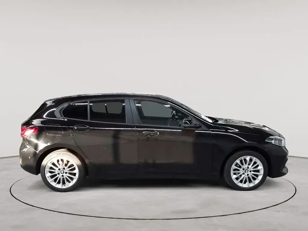 Gebraucht BMW 120 Advantage 190 PS (139 kW) 2023 Schwarz Limousine
