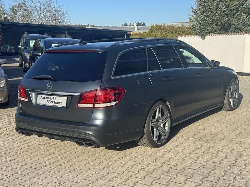 Gebraucht Mercedes E63 AMG AMG 557 PS (409 kW) 2013 Grau Limousine